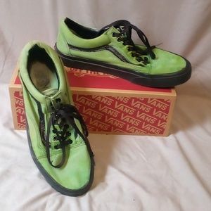 Tie-dye green and black old school vans